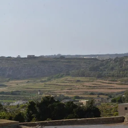 Bilbla Farmhouse * Munxar